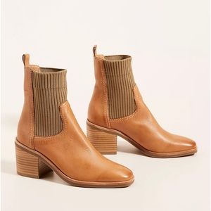 NWT Anthro 
Silent D Nirvani Knit Chelsea Boots